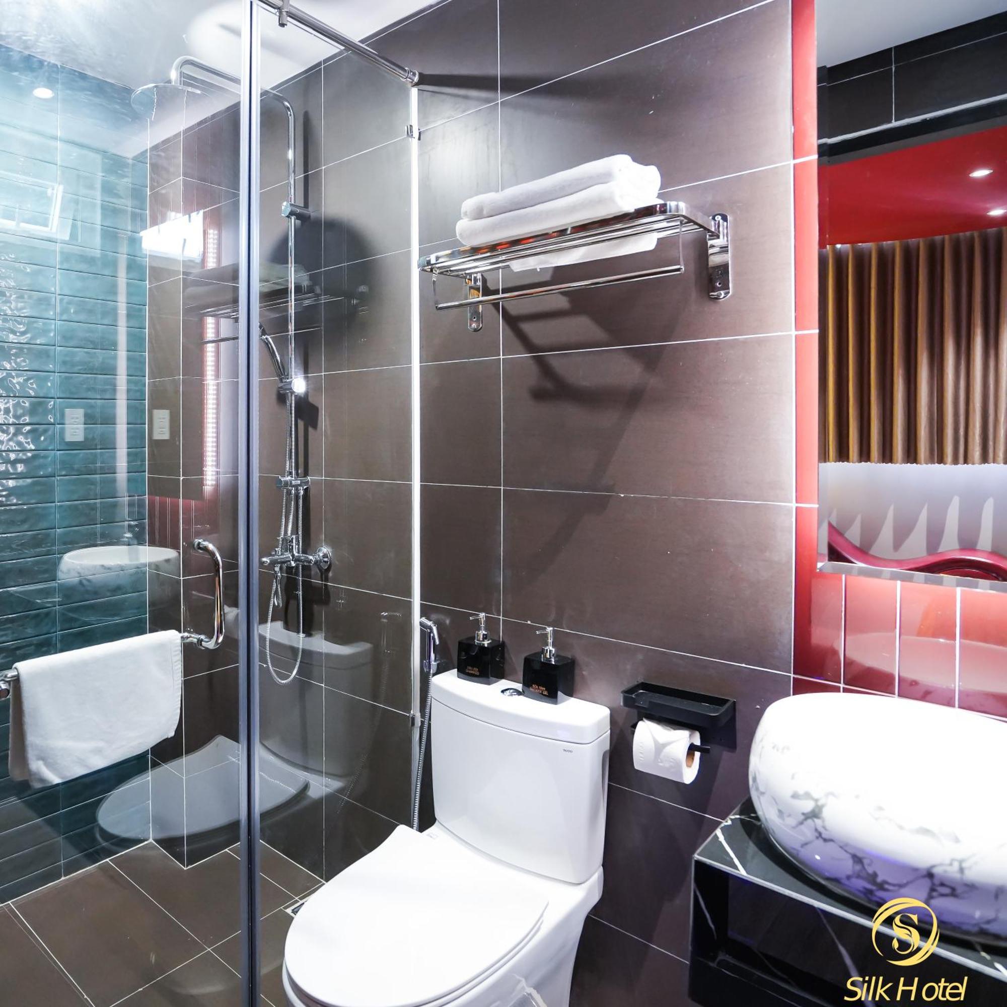 Silk Near Tan Son Nhat Airport Ho Chi Minh City